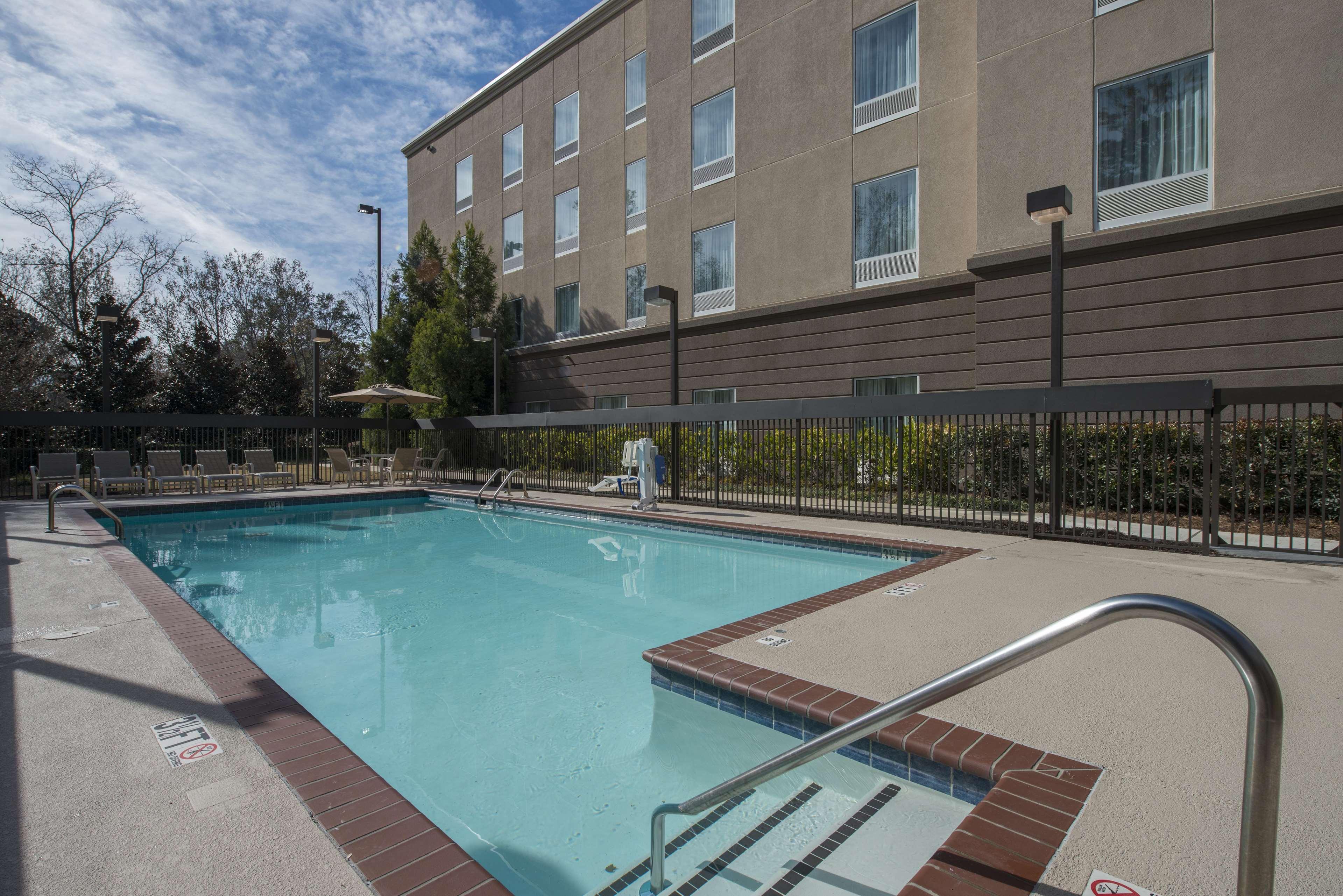 Hampton Inn & Suites Atlanta Airport West Camp Creek Pkwy College Park Exterior photo