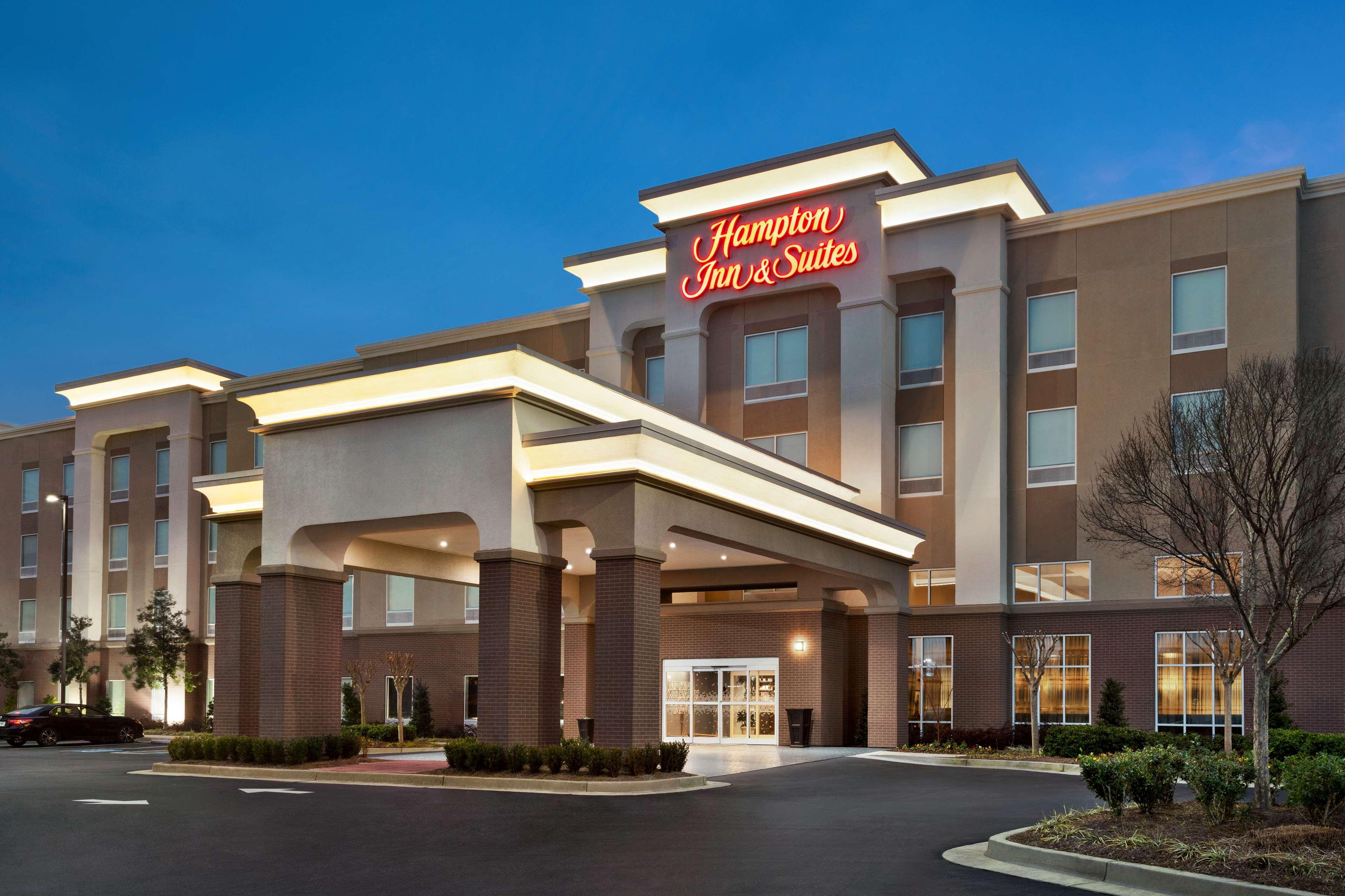 Hampton Inn & Suites Atlanta Airport West Camp Creek Pkwy College Park Exterior photo